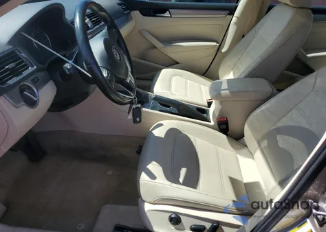 2015 Volkswagen Passat S из США, поврежденный, VIN 1VWAT7A37FC076641